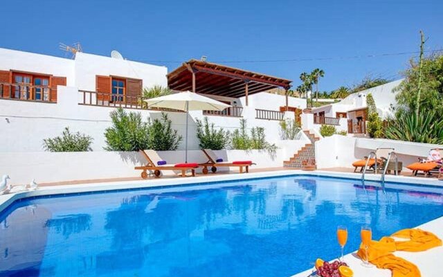 Villa With 3 Bedrooms In Nazaret, With Wonderful Sea View, Private Pool, Enclosed Garden