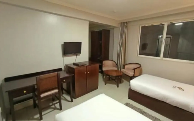 Decale Palace Hotel