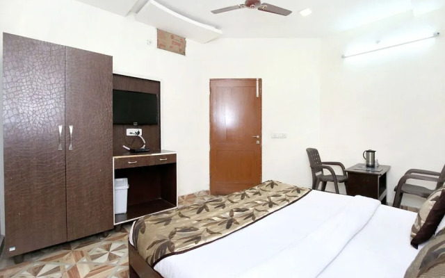 Aashiana Hotel