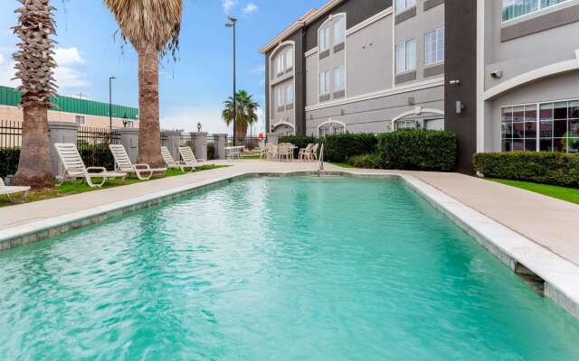 La Quinta Inn & Suites by Wyndham Seguin