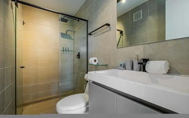 w Beautiful 1BR w Perfect Balcony View