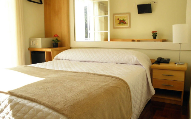 El Shadai Park Hotel