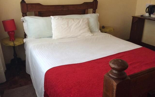 River-Ridge Guest House