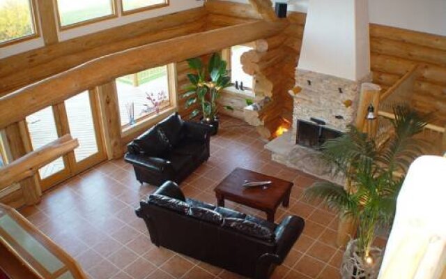 Williston Lake Resort