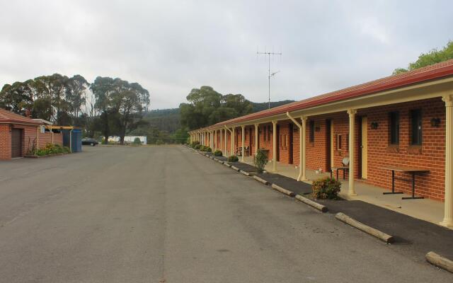 Bushmans Motor Inn