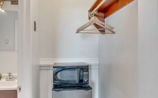 Hotel Port Colborne ON