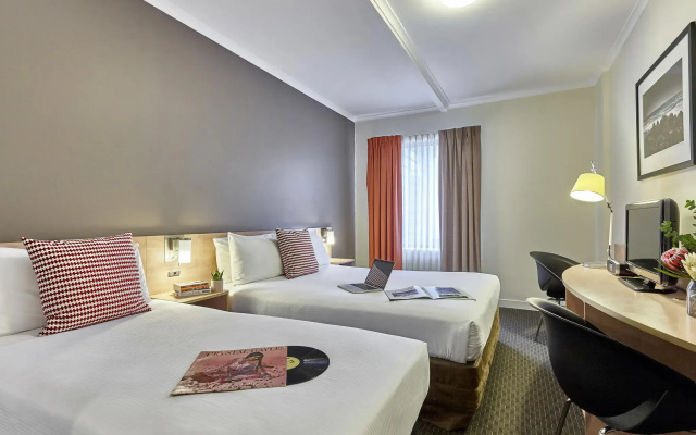 ibis Perth