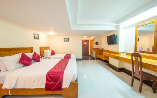 Lucky Star Hotel