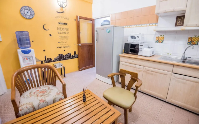 T Smy House - Hostel