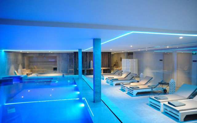 Hotel Tropical Gava Mar