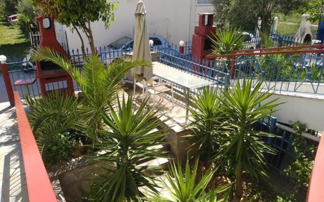 Blue Moon Apartments