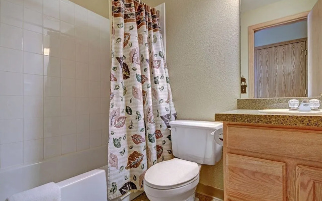 River Mnt Lodge W323