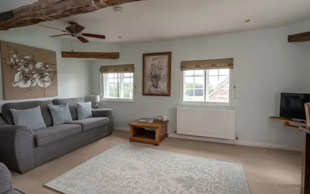 Cowdray Lodge