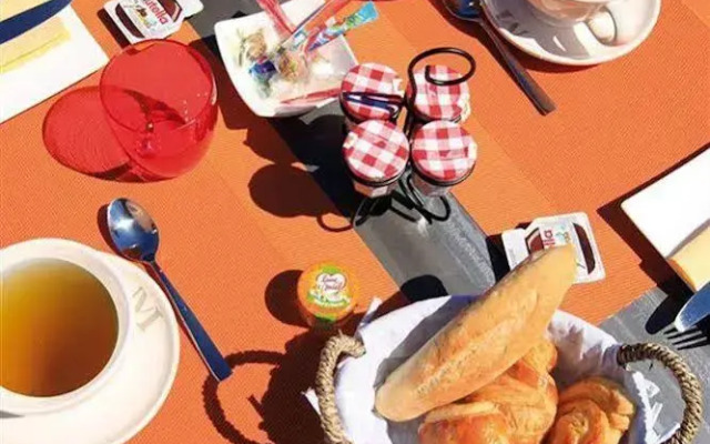 Hôtel de la Vierge Noire