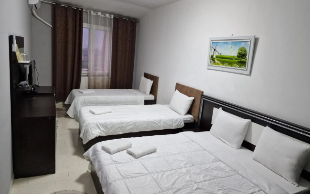 Hotel Yal Restaurant