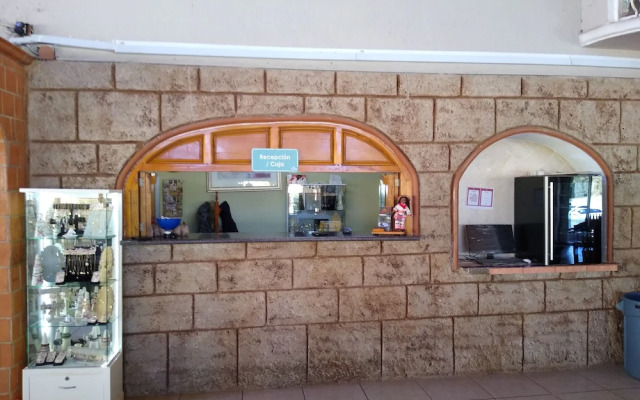 Hotel Hacienda Coyotes