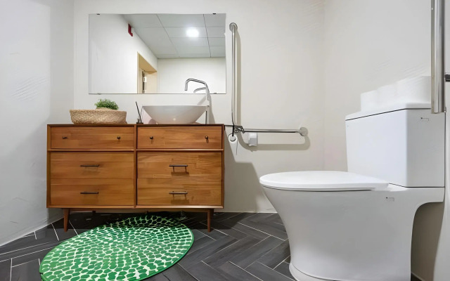 Mireuk Mireuk Hostel