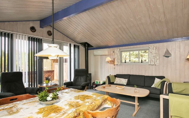 Plush Holiday Home in Storvorde With Roofed Terrace