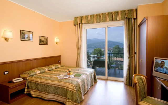 Hotel Flora