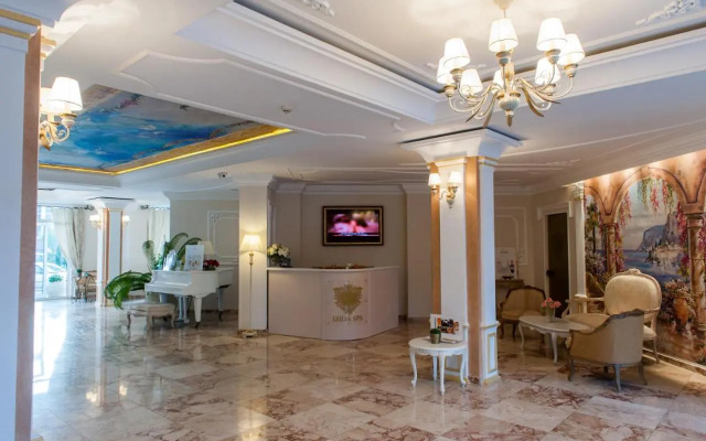 Aparthotel Izida Palace