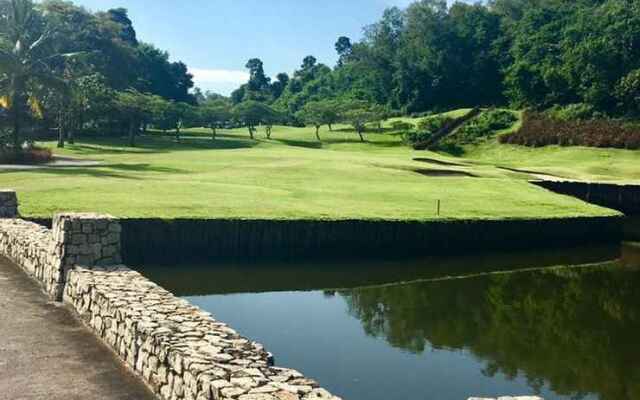 Burapha Golf And Resort