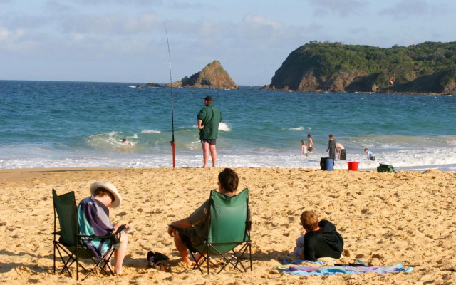 Beachfront Hallidays Point