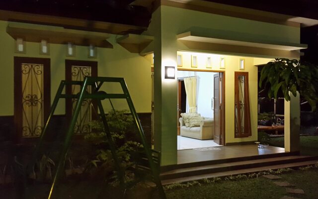 Villa Kebun Akung