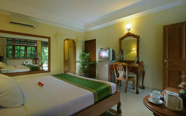 Green Garden Hotel