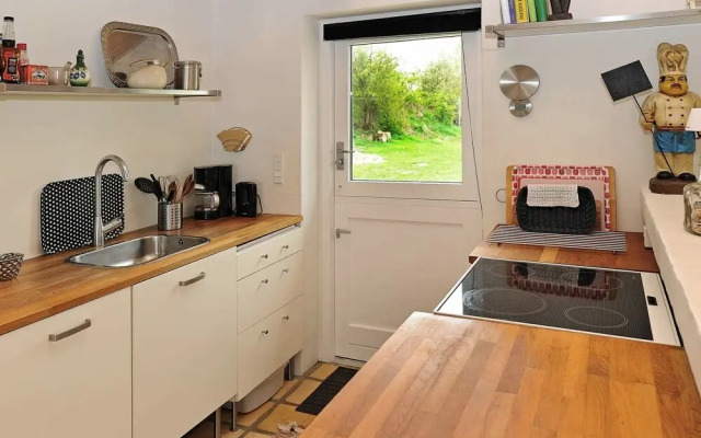 Rustic Holiday Home in Mesinge With Ocean View