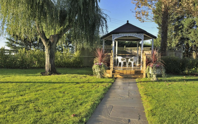 Crescent Turner Hotel