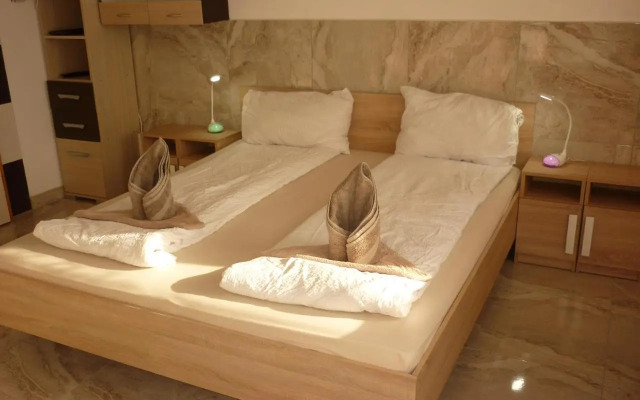 R1 Rolléder Apartman-ház