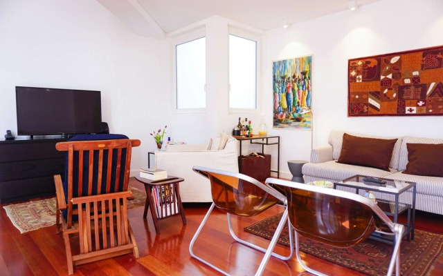 Gulbenkian Terrace Bright Luxury Apt