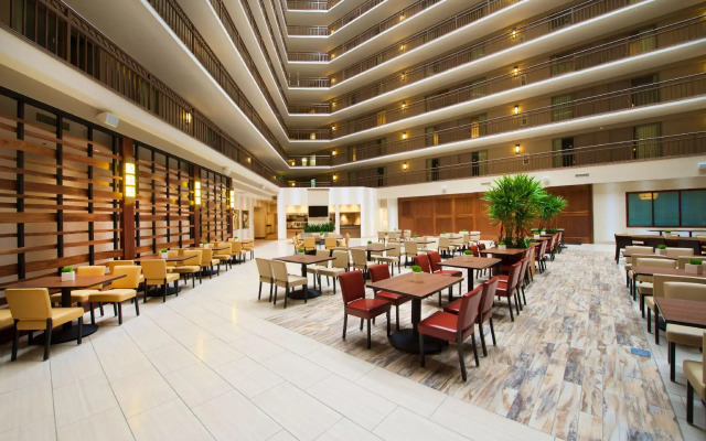 Embassy Suites by Hilton Portland Tigard