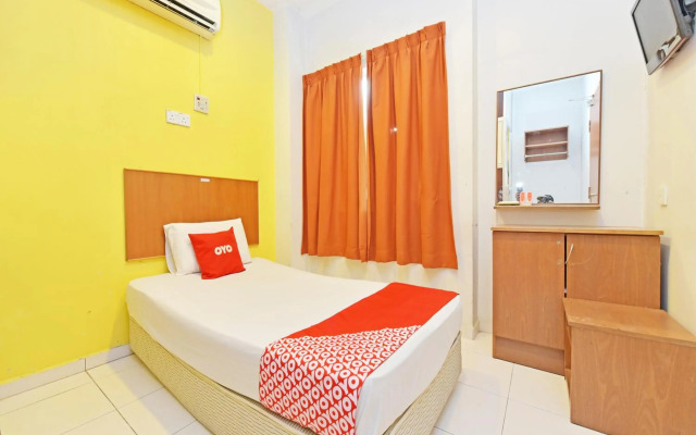 OYO 582 Hotel Walk Inn