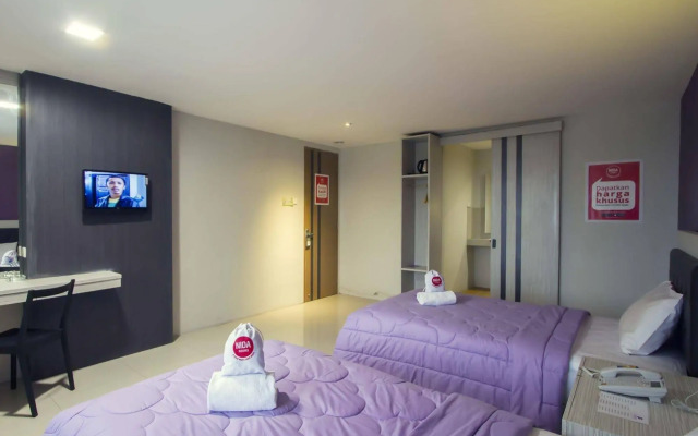 Nida Rooms Senen Market Matraman at Pax Hotel