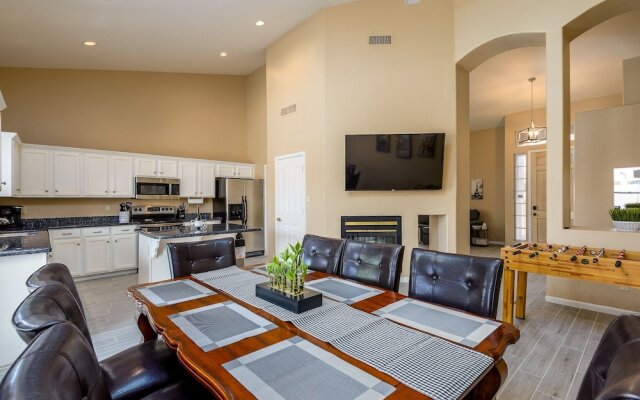 Casa Caliente 3 Bedroom Home by Redawning