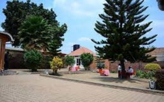 Avisha Town Hotel
