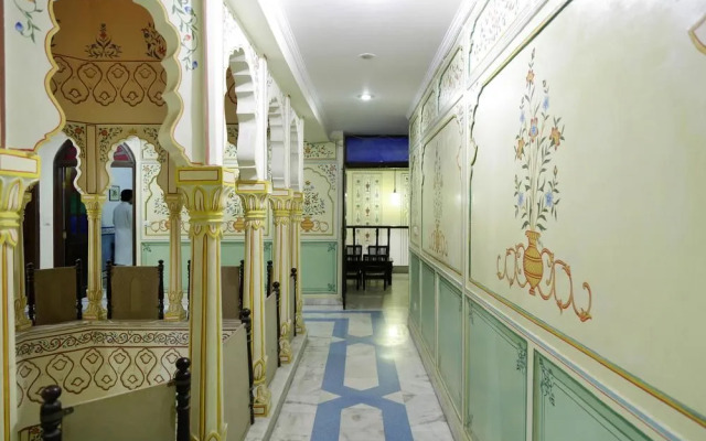 OYO Rooms Heritage Hawa Sadak