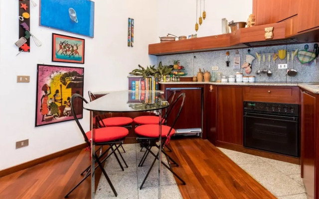 Hintown Brera's Boat