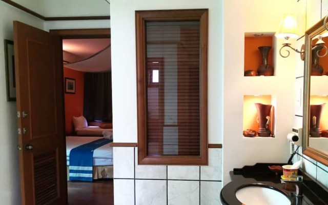 Alpine LXPD Water Chalet