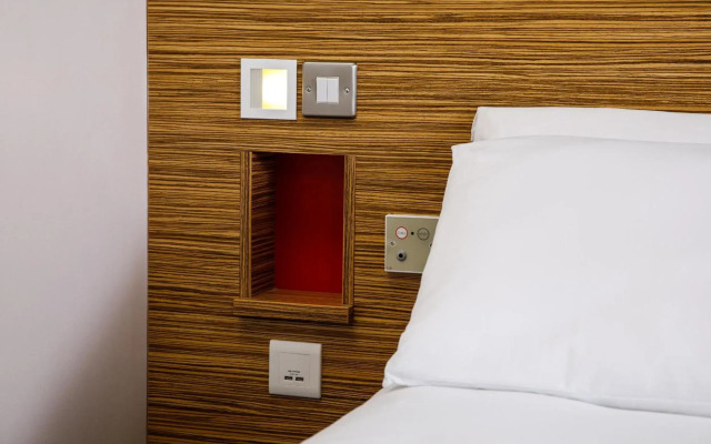 go2 Dundee Camperdown Hotel