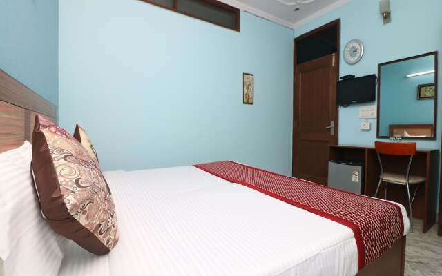 OYO 10113 Hotel New Corporate Residency