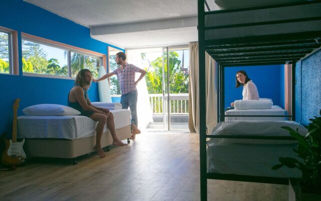 Rainbow Bay Backpackers