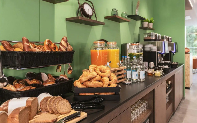 Holiday Inn - the niu, Seven Dusseldorf Ost by IHG