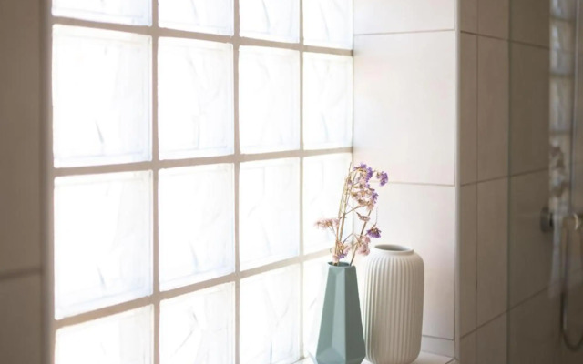 Monsanto Hill House - NO. 565 R/C D