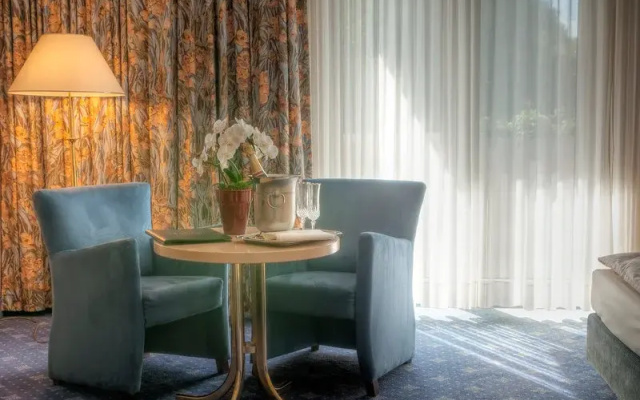Best Western Ambassador Hotel Bosten
