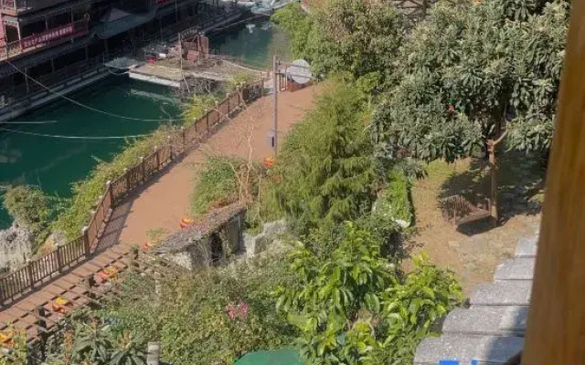 Shiyue Shiqi Homestay