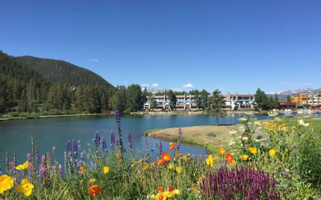 Montezuma 1771 by SummitCove Vacation Lodging