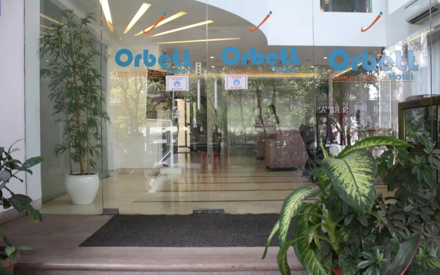 OYO Premium Deccan Apte Road