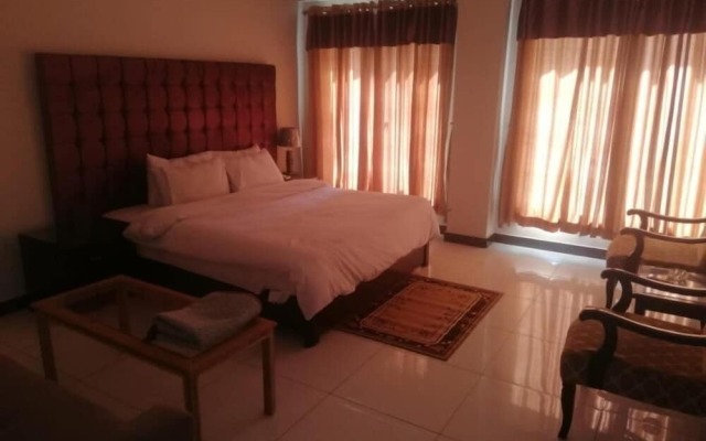 Cloud Way Hotel